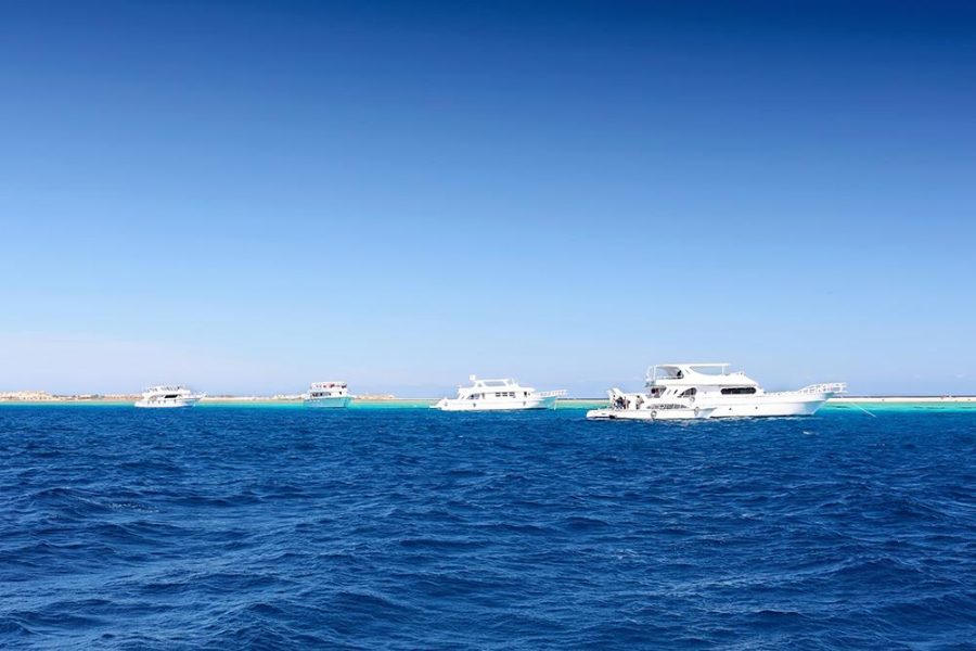 2-tiran-island-by-boat-1651565782